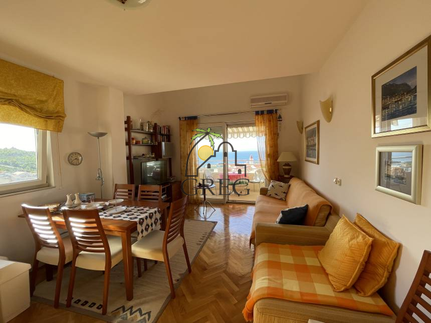 Croatia, Middle Dalmatia, Promajna - Apartment, for sale
