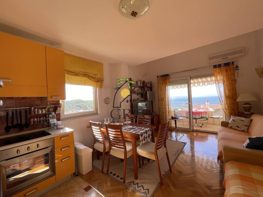 Croatia, Middle Dalmatia, Promajna - Apartment, for sale