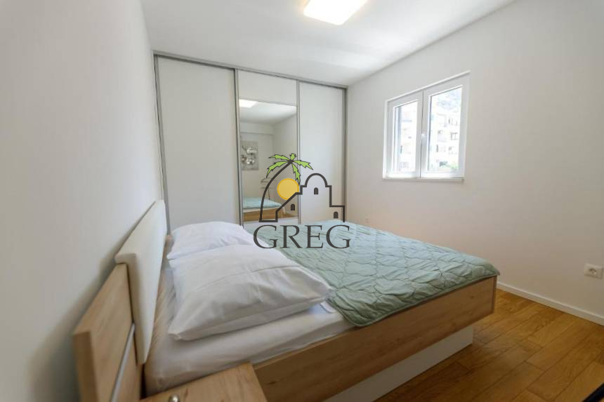 Croatia, Middle Dalmatia, Makarska - Apartment, for sale