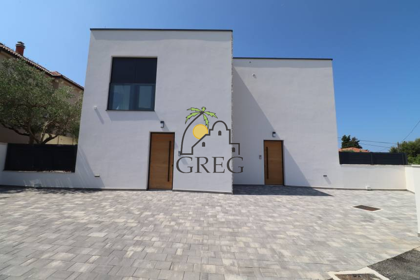 Croatia, Island of Murter,  - Semi-detached house, for sale