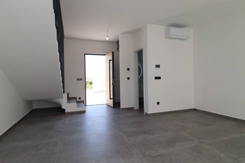 Croatia, Island of Murter,  - Semi-detached house, for sale