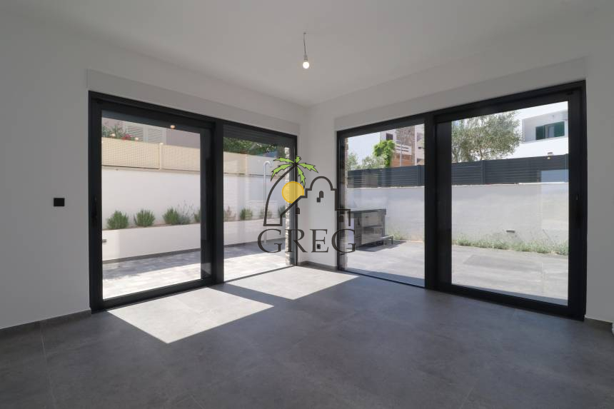 Croatia, Island of Murter,  - Semi-detached house, for sale