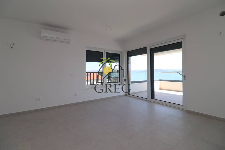 Croatia, Island of Murter, Betina - Apartment, for sale