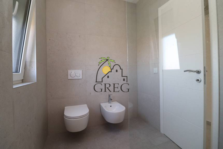 Croatia, Island of Murter, Betina - Apartment, for sale