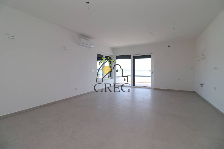 Croatia, Island of Murter, Betina - Apartment, for sale