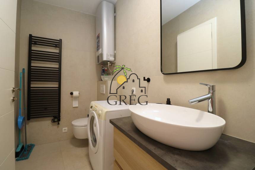 Croatia, Island of Murter, Betina - Apartment, for sale