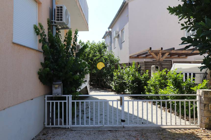 Croatia, North Dalmatia, Srima - Apartment, for sale