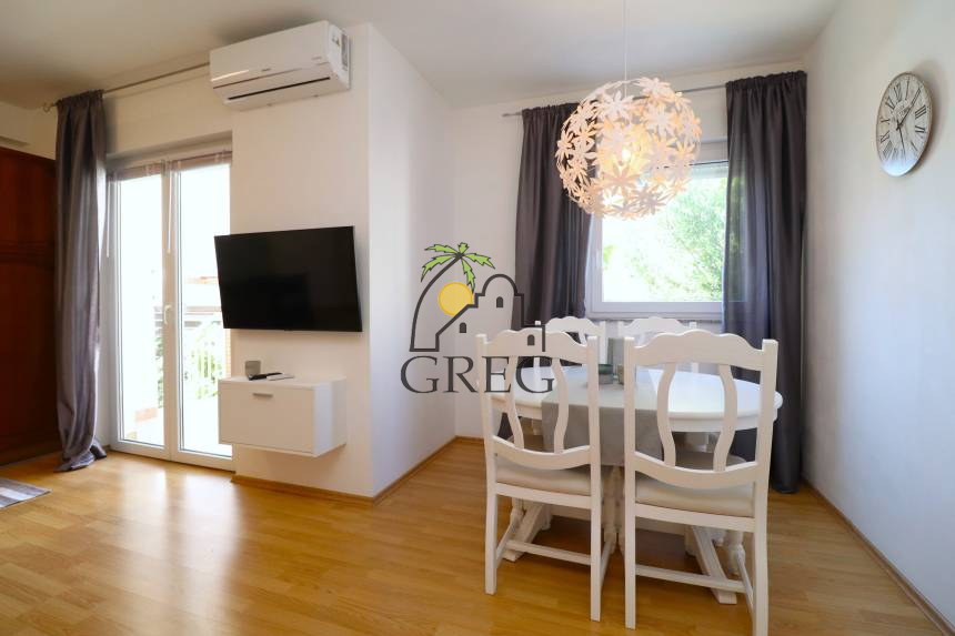 Croatia, North Dalmatia, Srima - Apartment, for sale