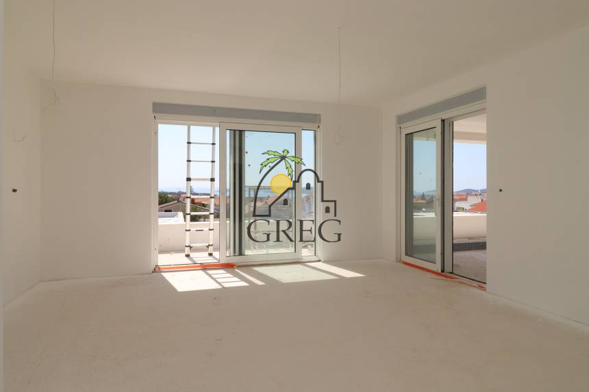 Croatia, North Dalmatia, Vodice - Apartment, for sale