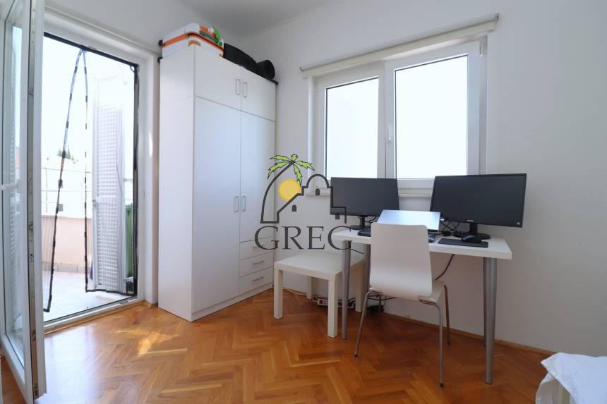 Croatia, North Dalmatia, Vodice - Apartment, for sale