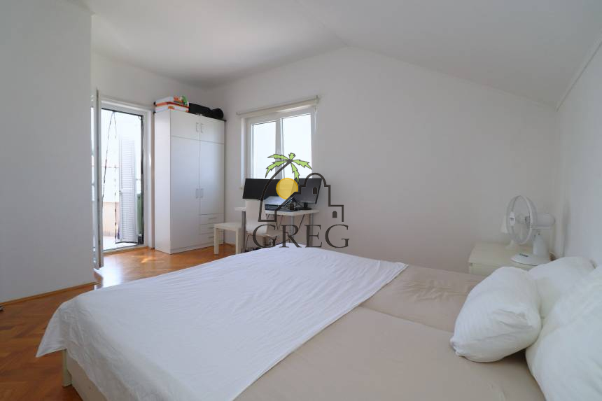 Croatia, North Dalmatia, Vodice - Apartment, for sale