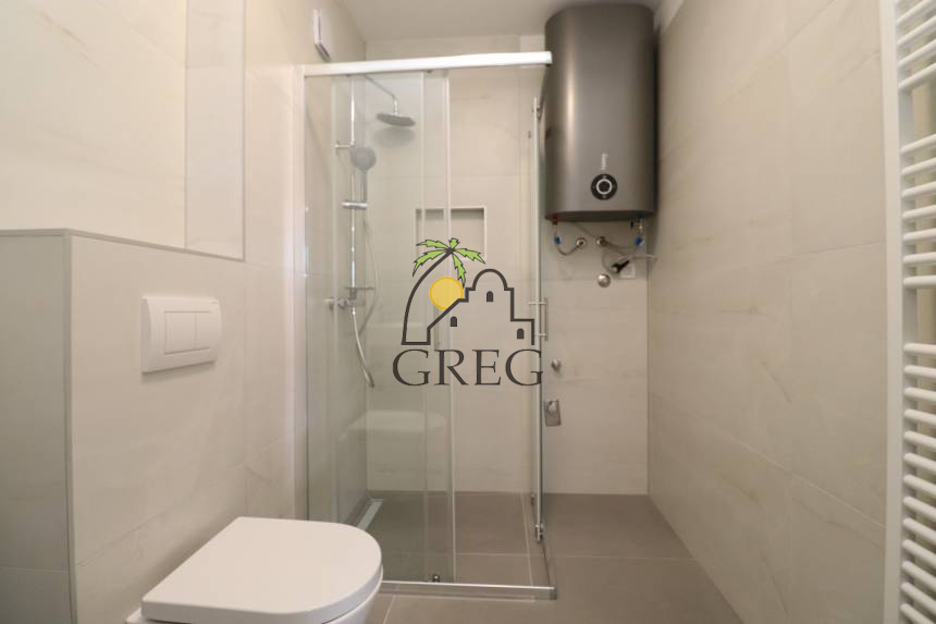 Croatia, North Dalmatia, Vodice - Apartment, for sale