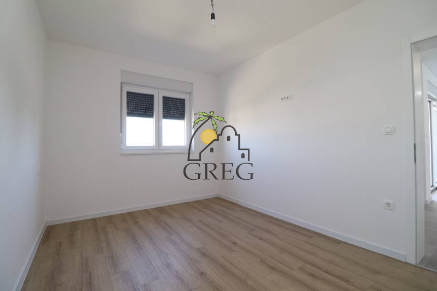 Croatia, North Dalmatia, Vodice - Apartment, for sale