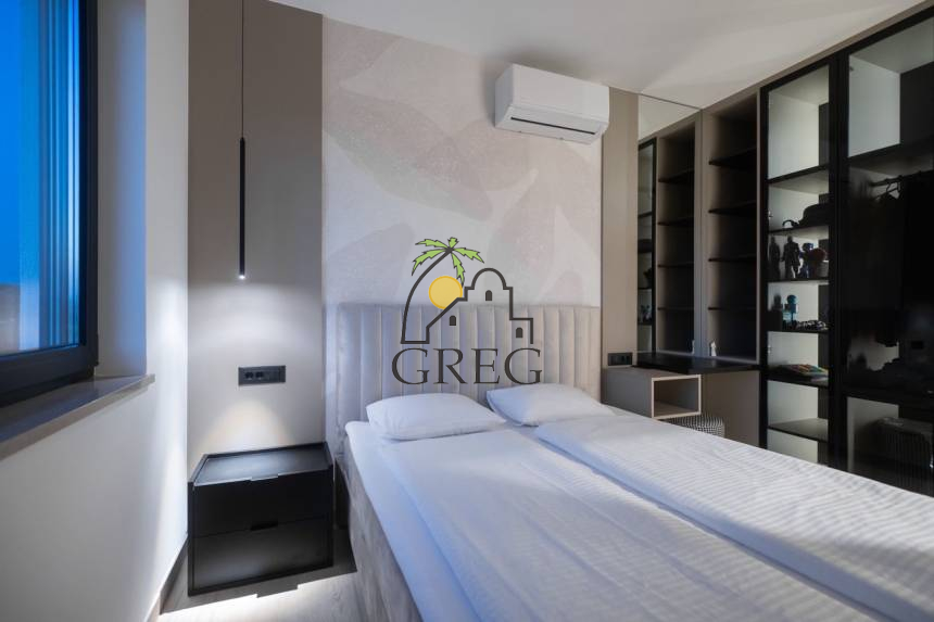 Croatia, North Dalmatia, Petrcane - Apartment, for sale