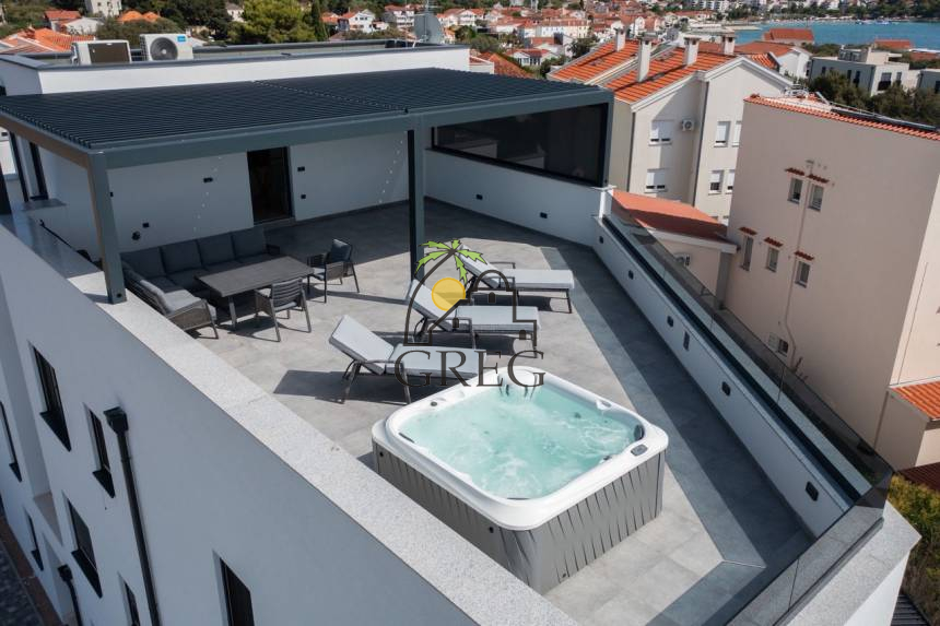 Croatia, North Dalmatia, Petrcane - Apartment, for sale