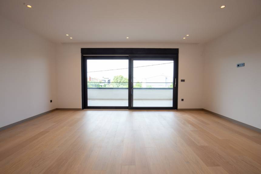 Croatia, North Dalmatia, Zaton - Apartment, for sale