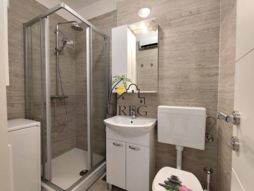 Croatia, North Dalmatia, Vodice - Apartment, for sale