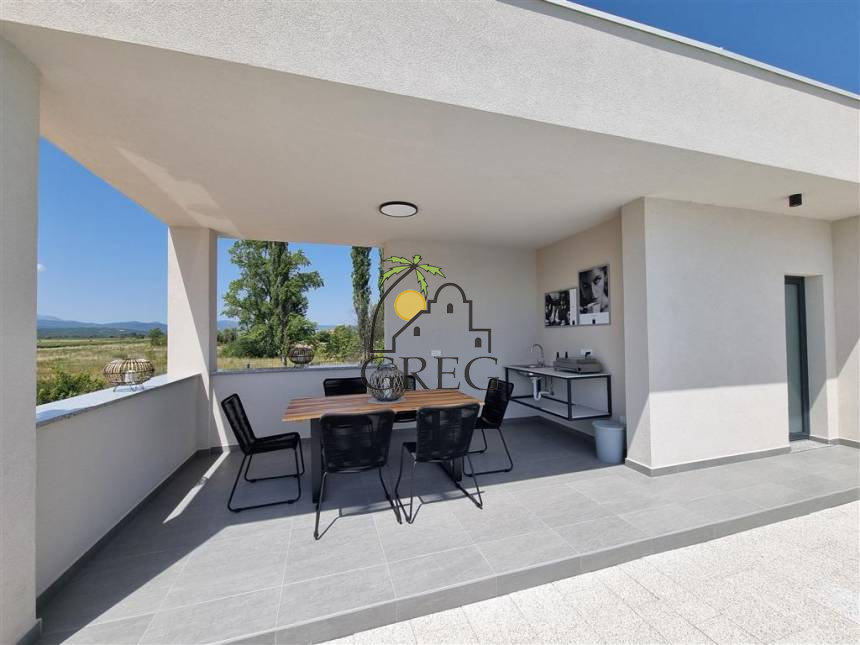 Croatia, Middle Dalmatia, Makarska - House, for sale