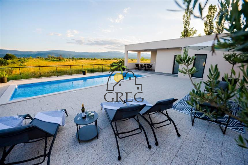 Croatia, Middle Dalmatia, Makarska - House, for sale