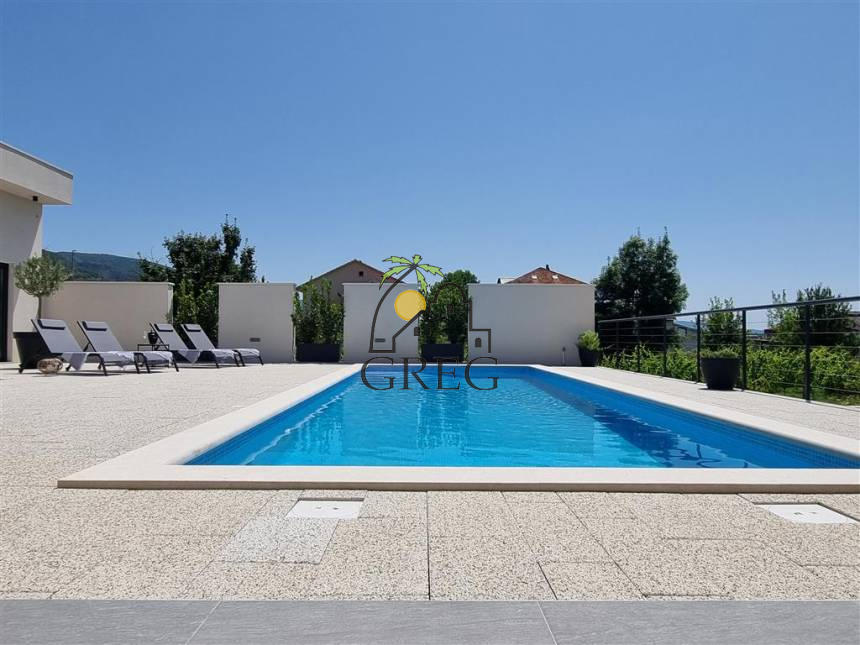 Croatia, Middle Dalmatia, Makarska - House, for sale