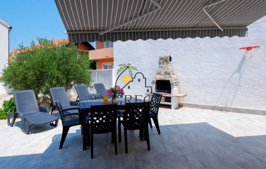 Croatia, North Dalmatia, Vodice - House, for sale