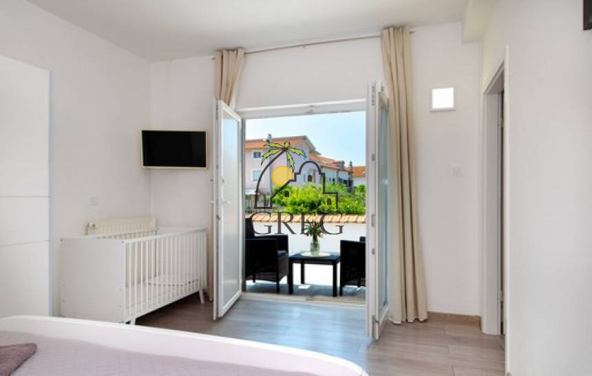 Croatia, North Dalmatia, Vodice - House, for sale