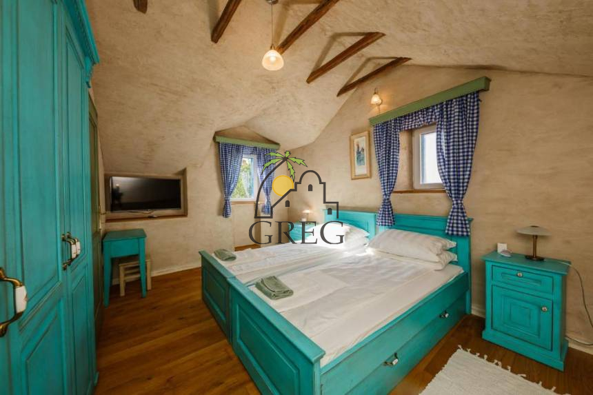 Croatia, Middle Dalmatia, Kaštel - Apartment, for sale