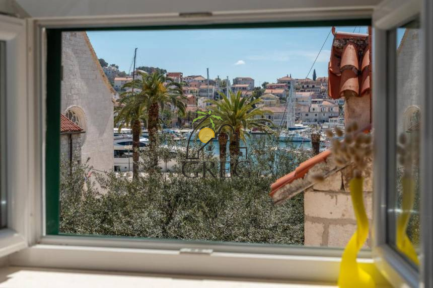 Croatia, Middle Dalmatia, Trogir - Apartment, for sale