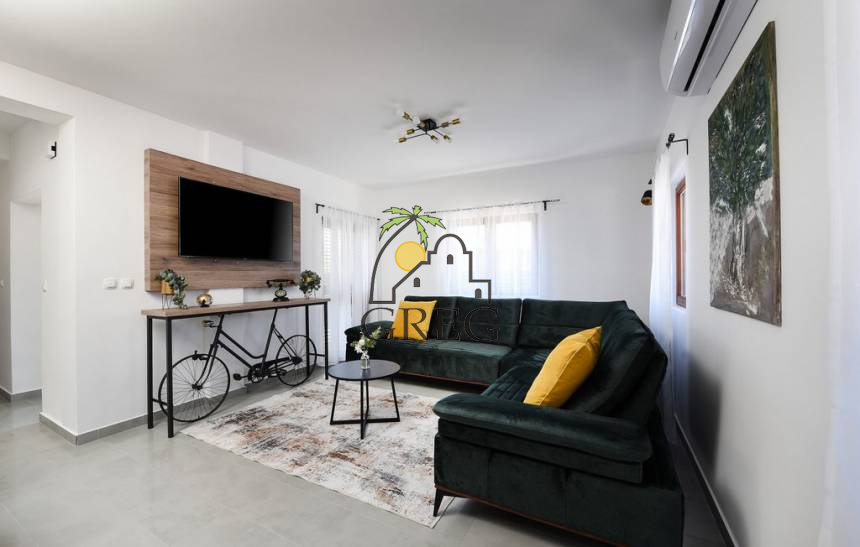 Croatia, North Dalmatia, Maslenica - House, for sale