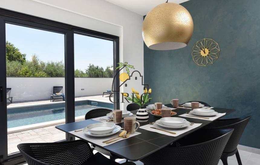 Croatia, North Dalmatia, Maslenica - House, for sale