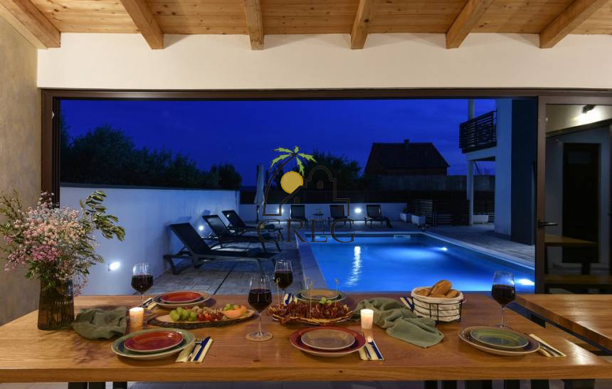 Croatia, North Dalmatia, Maslenica - House, for sale