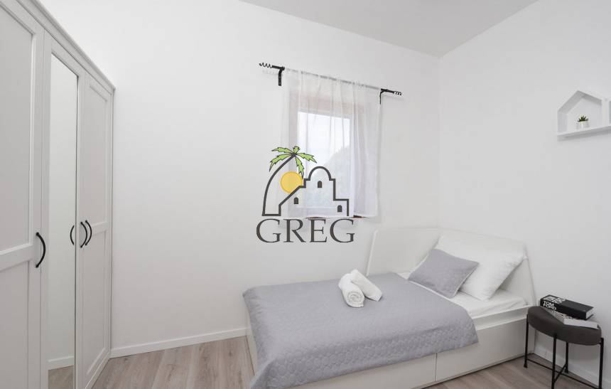 Croatia, North Dalmatia, Maslenica - House, for sale