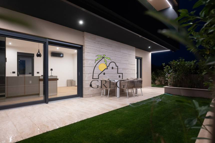 Croatia, North Dalmatia, Sukošan - Apartment building, for sale