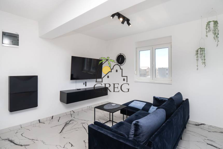 Croatia, North Dalmatia, Srima - Apartment, for sale