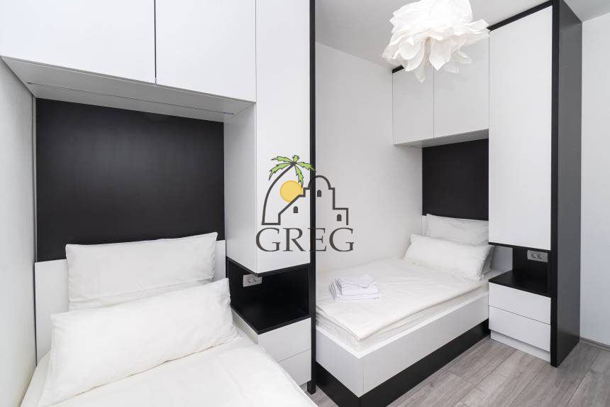 Croatia, North Dalmatia, Srima - Apartment, for sale