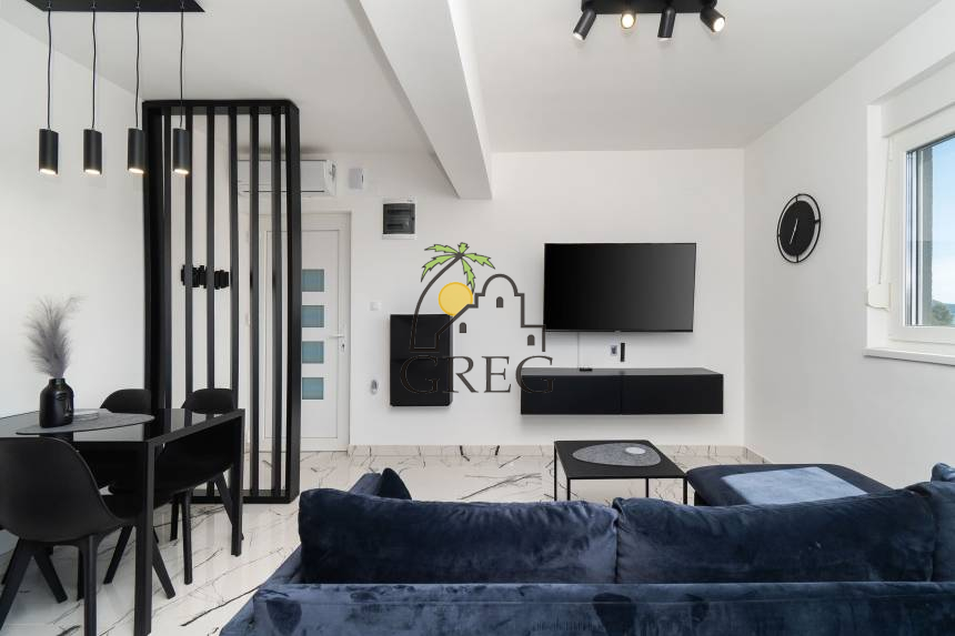 Croatia, North Dalmatia, Srima - Apartment, for sale