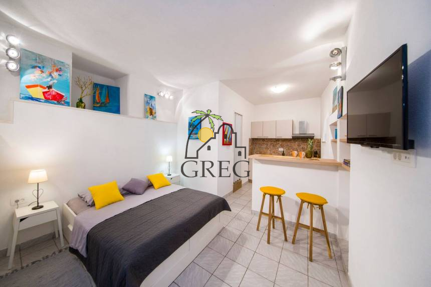 Croatia, Middle Dalmatia, Kaštel - House, for sale