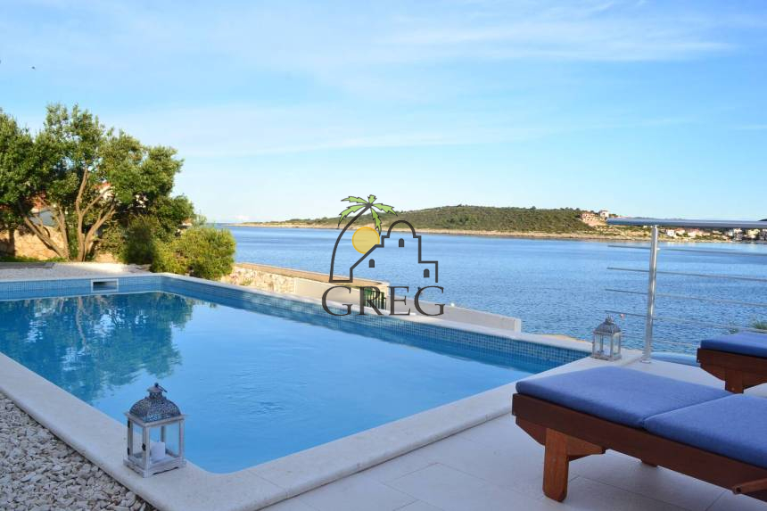 Croatia, Middle Dalmatia, Rogoznica - House, for sale