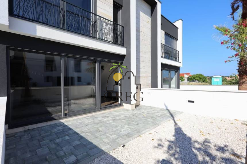 Croatia, North Dalmatia, Privlaka - Apartment, for sale