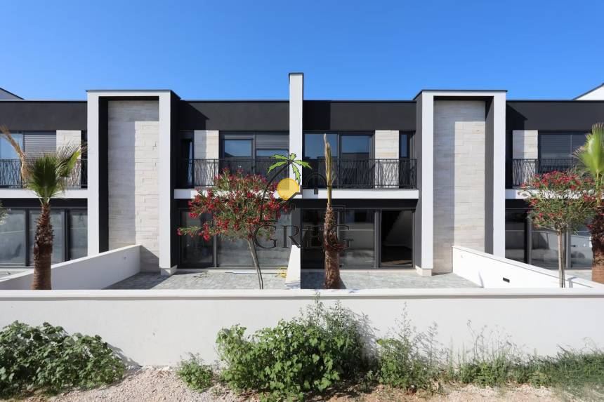 Croatia, North Dalmatia, Privlaka - Apartment, for sale