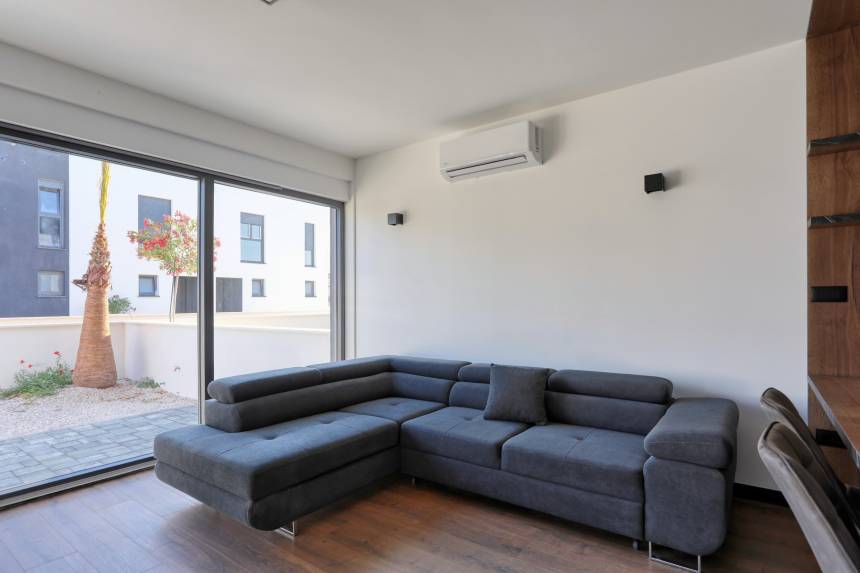 Croatia, North Dalmatia, Privlaka - Apartment, for sale