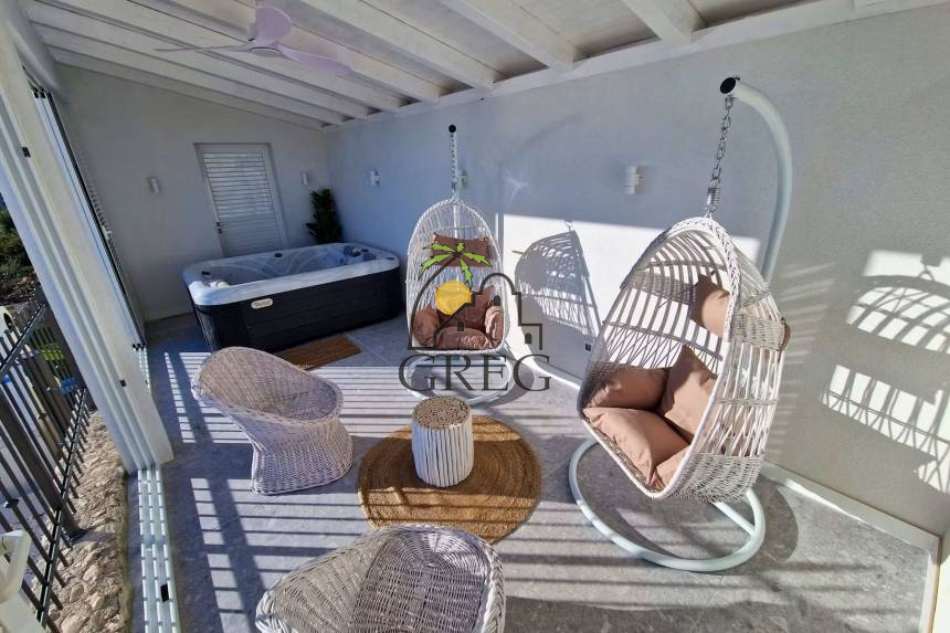 Croatia, Middle Dalmatia,  - House, for sale