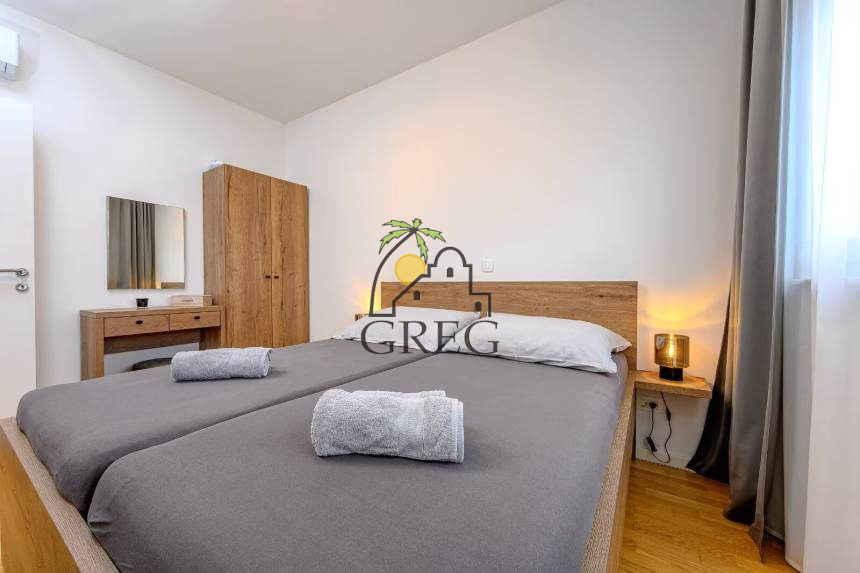 Croatia, Middle Dalmatia, Trogir - Apartment, for sale