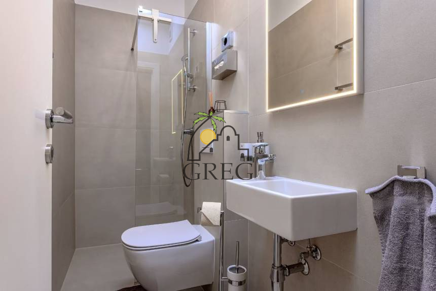 Croatia, Middle Dalmatia, Trogir - Apartment, for sale