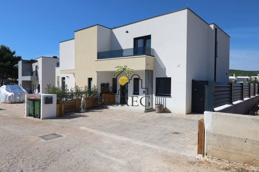 Croatia, North Dalmatia, Vodice - Semi-detached house, for sale