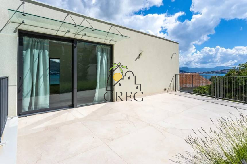 Croatia, Island of Ciovo,  - House, for sale
