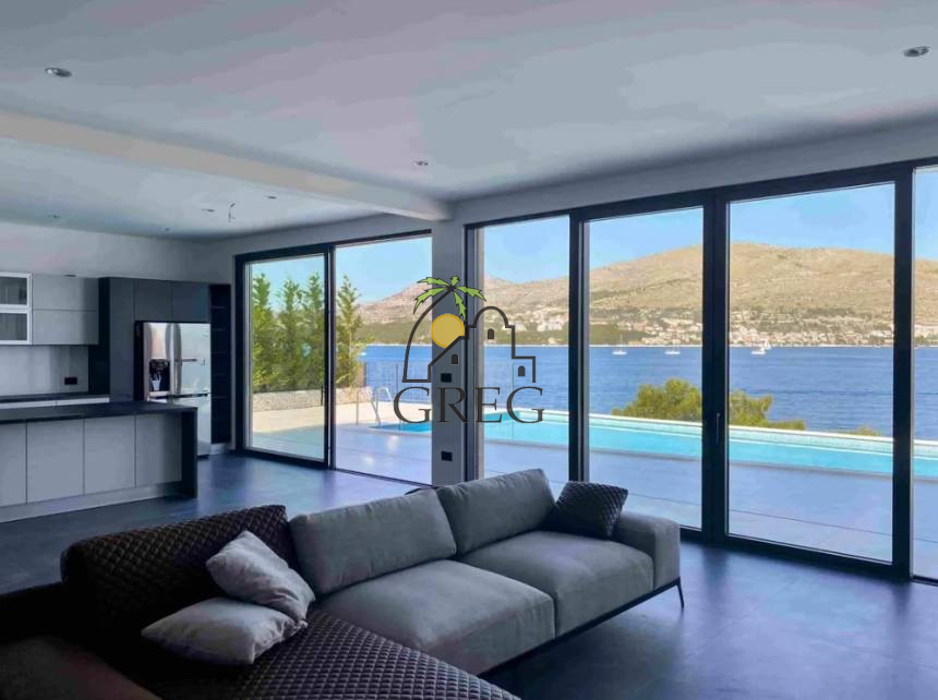 Croatia, Island of Ciovo,  - House, for sale