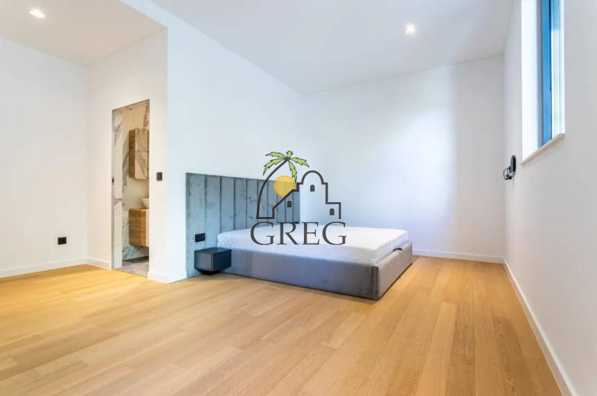 Croatia, Island of Ciovo,  - House, for sale