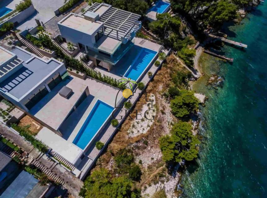 Croatia, Island of Ciovo,  - House, for sale