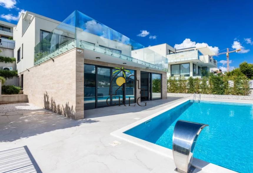 Croatia, Island of Ciovo,  - House, for sale